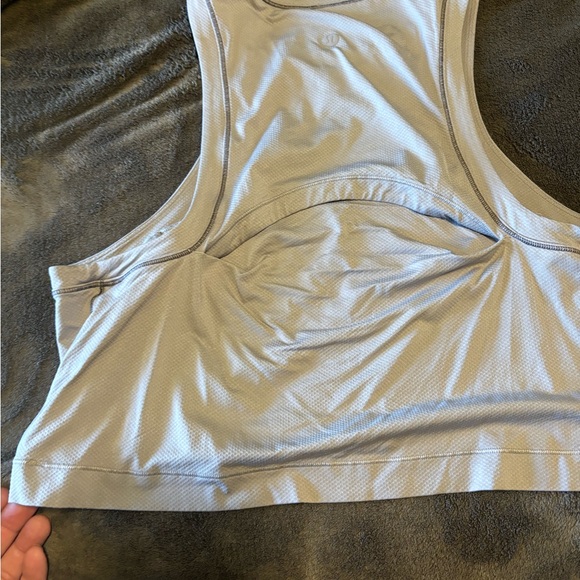 Lululemon open back cropped tank 6 - Picture 8 of 8